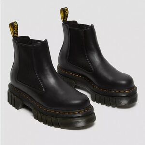 Doc Martens Audrick Nappa Leather Platform Chelsea Boots - Size 7